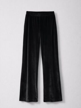 Carbon38 Black Top with Branded Neck Label